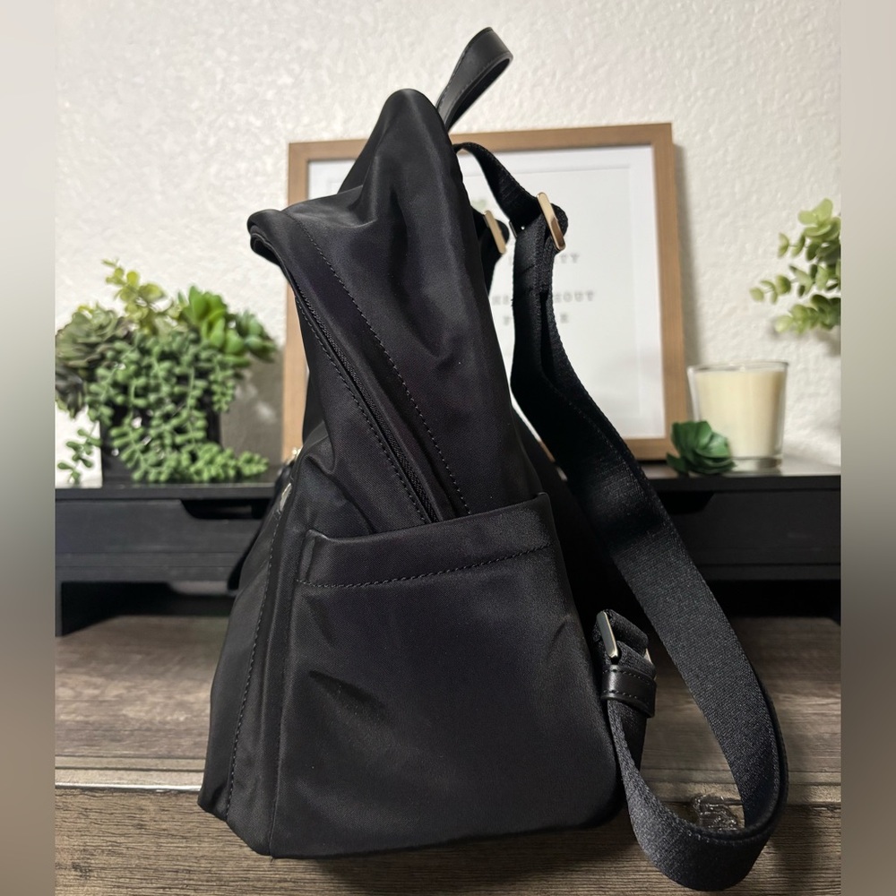 ♠️ Kate Spade Universal Backpack - Picture 7 of 9